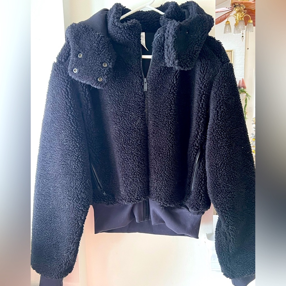 Faux Fur Foxy Jacket Alo yoga